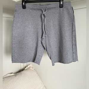 Gray Drawstring Casual Raw Edge Lightweight Shorts size Medium